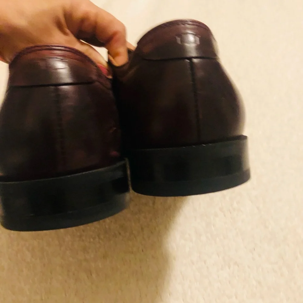 Florsheim Brown Oxford Dress Shoes Sleek Leather Design